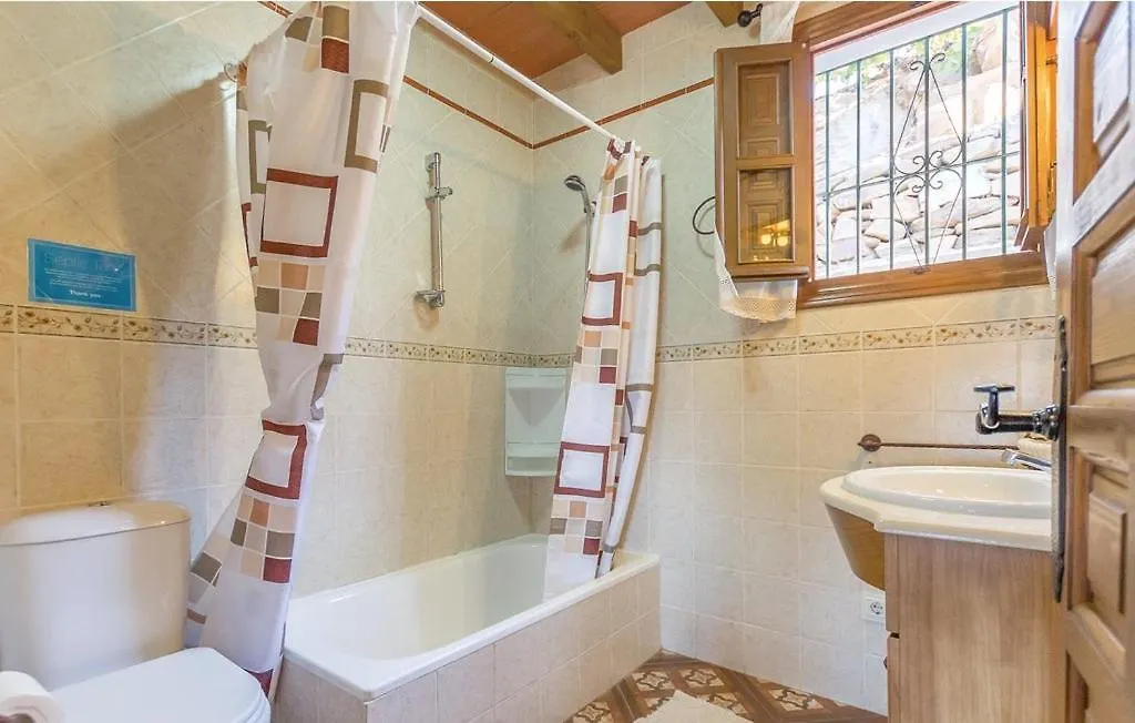 Casa Lola Villa Sayalonga Spain